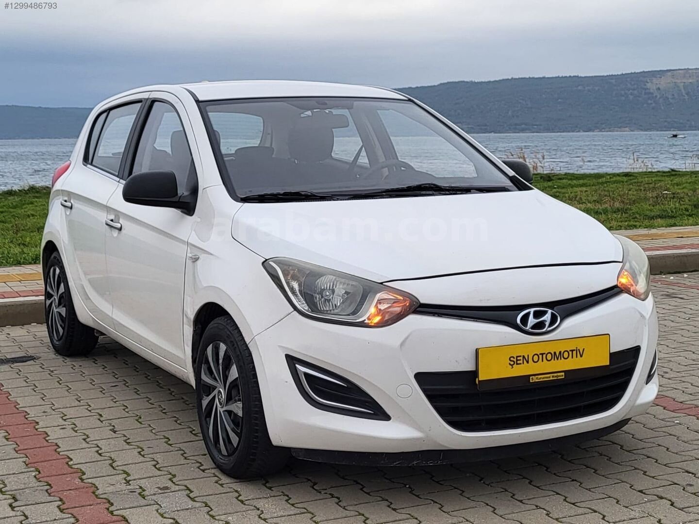 Galeriden Hyundai i20 1.2 D-CVVT Jump 2013 Model Çanakkale 160.000 km Beyaz 5