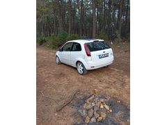 Sahibinden Ford Fiesta 1.4 TDCi Comfort 2006 Model  400.000 km Beyaz