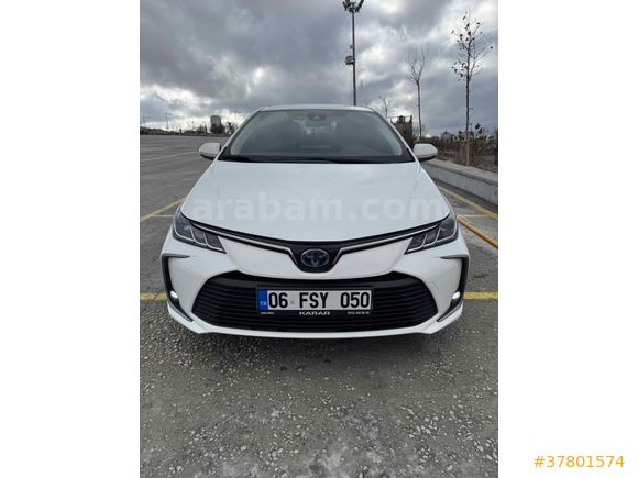 ACİL SATLIK Toyota Corolla 1.8 Hybrid Dream 2022 Model 