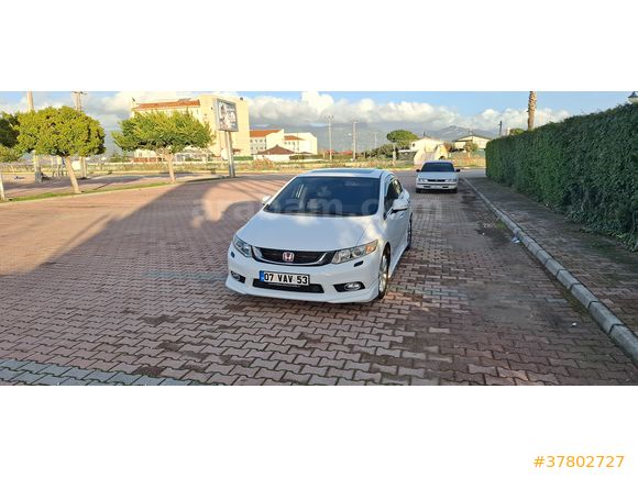 Sahibinden Honda Civic 1.6 i-VTEC Elegance 2012 Model 