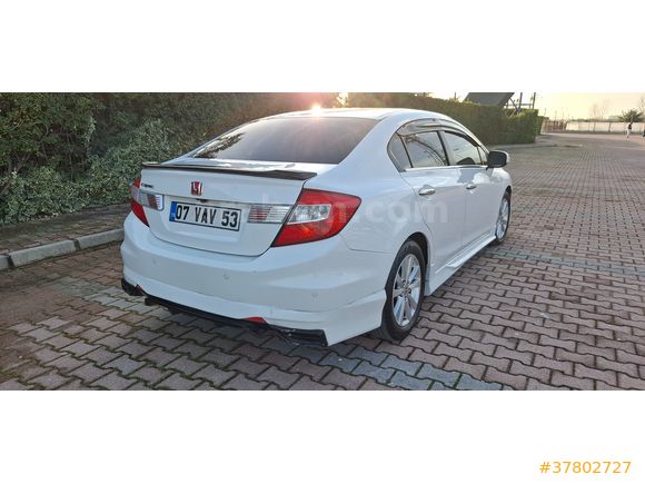 Sahibinden Honda Civic 1.6 i-VTEC Elegance 2012 Model 