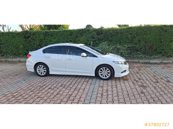 Sahibinden Honda Civic 1.6 i-VTEC Elegance 2012 Model 