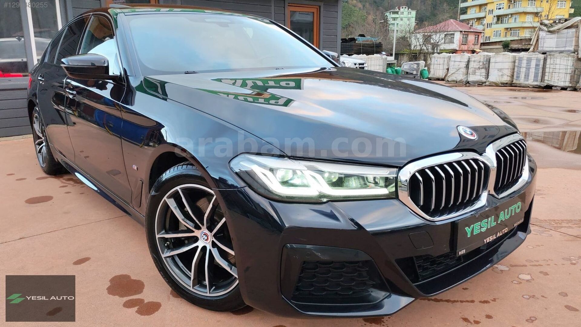 Galeriden BMW 5 Serisi 520i 50th Year M Edition 2023 Model Rize 61.000 km Siyah 1