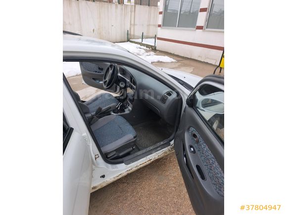 Sahibinden Kia Sephia 1.5 LS 2000 Model  koltuklarda TV sistemi  Android multimedya 1.5 doch motor araba yükseltmek için satıyorum