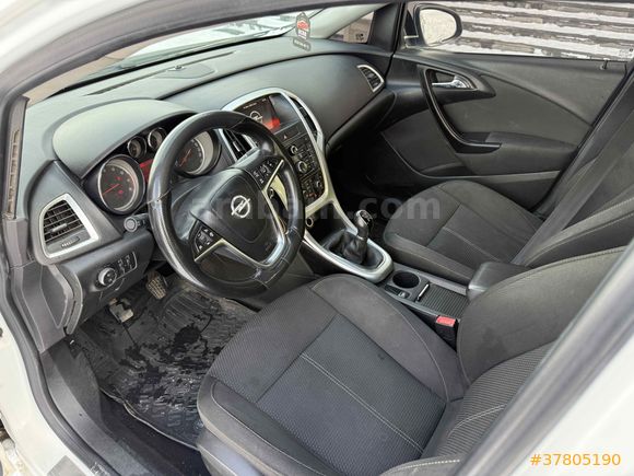 Galeriden Opel Astra 1.4 T Cosmo 2015 Model Kars