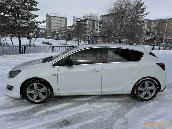 Galeriden Opel Astra 1.4 T Cosmo 2015 Model Kars