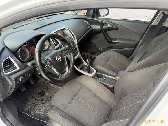 Galeriden Opel Astra 1.4 T Cosmo 2015 Model Kars