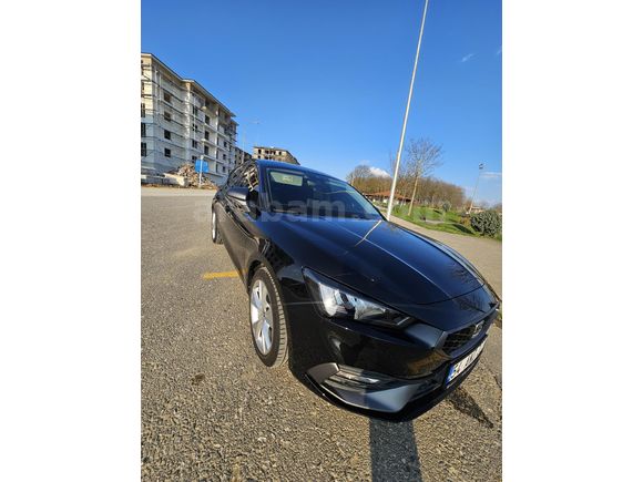 Sahibinden Seat Leon 1.5 eHybrid FR 2025 Model  10.000 km Siyah