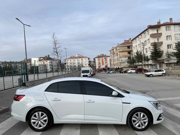 Sahibinden Renault Megane 1.5 Blue DCI Joy 2021 Model 