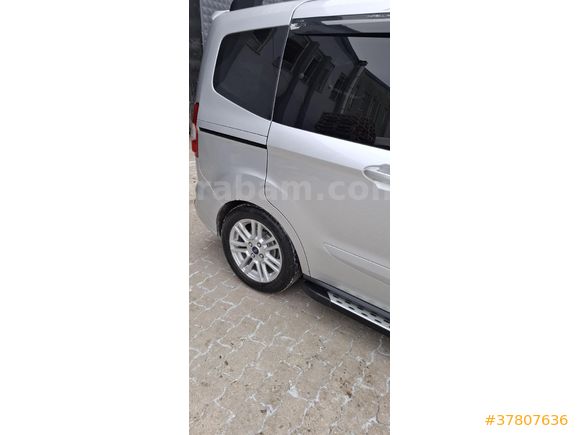Sahibinden Ford Tourneo Courier 1.6 TDCi Titanium Plus 2015 Model