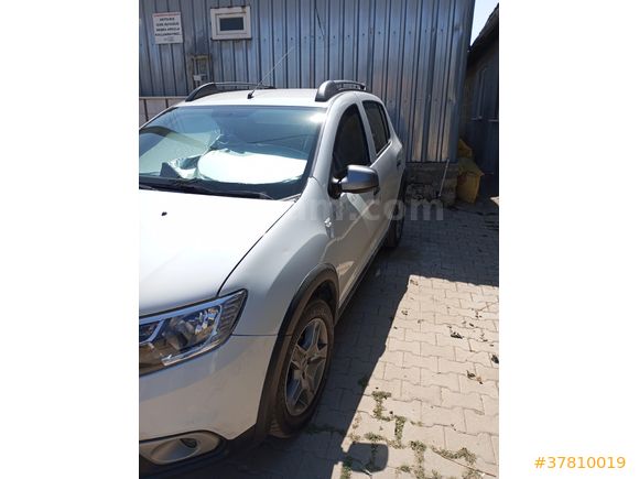 Sahibinden Dacia Sandero 0.9 TCe Stepway 2019 Model Bursa 100.000 km Beyaz