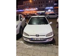 Sahibinden Peugeot 106 XR 1998 Model  222.000 km Beyaz