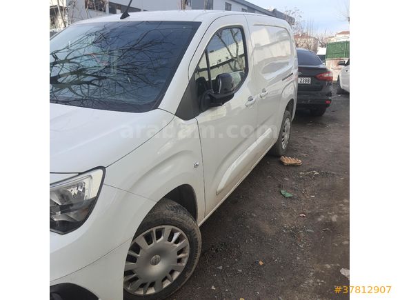 Sahibinden Opel Combo 1.5 CDTI Elegance 2023 Model İstanbul