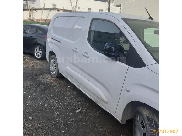 Sahibinden Opel Combo 1.5 CDTI Elegance 2023 Model İstanbul