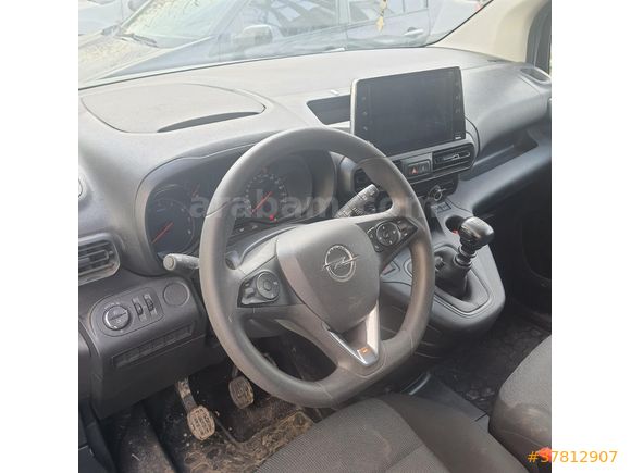 Sahibinden Opel Combo 1.5 CDTI Elegance 2023 Model İstanbul