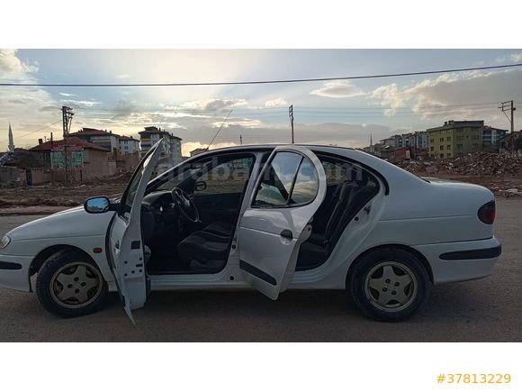Sahibinden Renault Megane 2.0 RXT 1998 Model