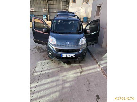 Memurdan Fiat Fiorino Combi 1.4 Eko Premio 2024 Model 