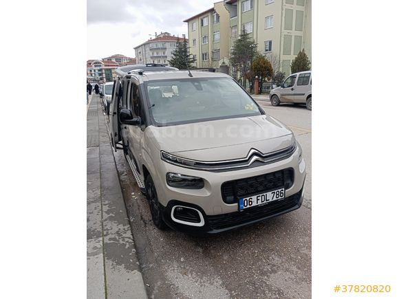 Sahibinden Citroen Berlingo 1.5 BlueHDI Shine 2022 Model