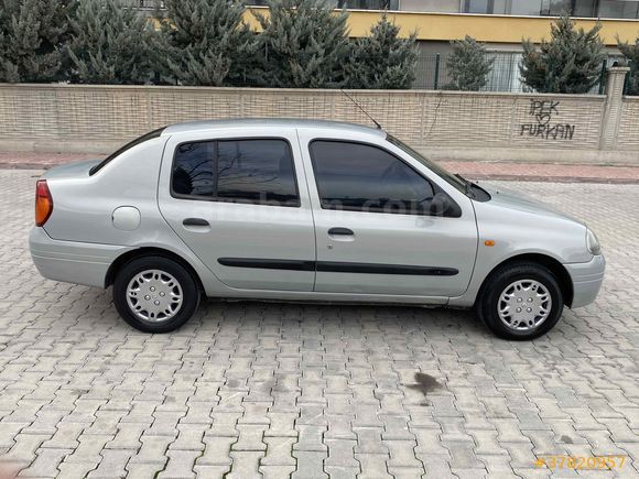 SM OTOMOTİV Renault Clio 1.4 RNA 2000 Model Konya