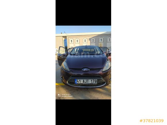 Sahibinden Ford Fiesta 1.4 TDCi Titanium X 2011 Model İzmir 192.000 km Bordo