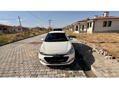 Sahibinden Hyundai i20 1.4 CRDi Jump 2018 Model Malatya 200.000 km Beyaz
