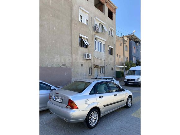 Sahibinden Ford Focus 1.6 Ghia 2000 Model 