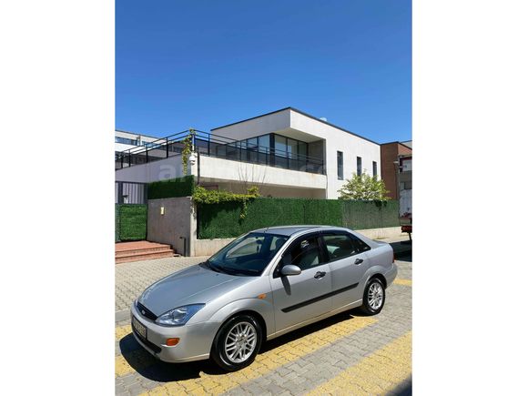 Sahibinden Ford Focus 1.6 Ghia 2000 Model 