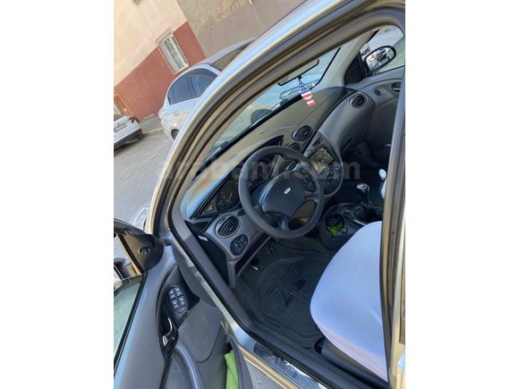 Sahibinden Ford Focus 1.6 Ghia 2000 Model 
