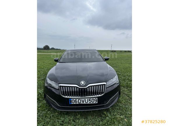 Sahibinden Skoda SuperB 1.5 TSI Prestige 2023 Model 