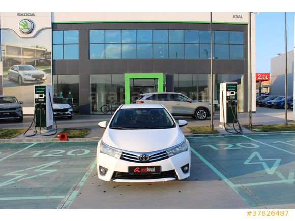 Toyota Corolla 1.6 LPG TOUCH
