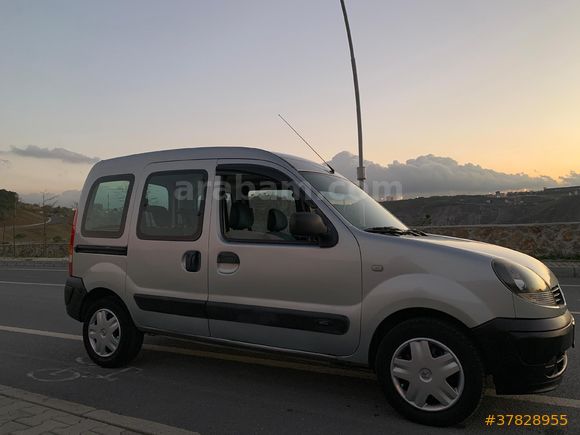 Sahibinden Renault Kangoo Multix 1.5 dCi Authentique 2008 Model  289.000 km Gri