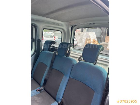Sahibinden Renault Kangoo Multix 1.5 dCi Authentique 2008 Model  289.000 km Gri