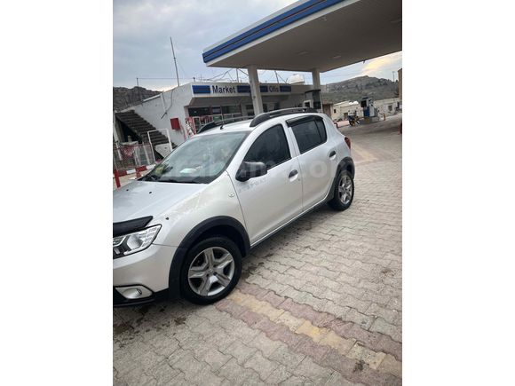 Sahibinden Dacia Sandero 1.5 dCi Stepway 2017 Model 