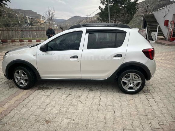Sahibinden Dacia Sandero 1.5 dCi Stepway 2017 Model 