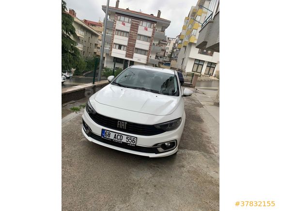 İlk Sahibinden Fiat Egea 1.4 Fire Urban 2021 Model  27.000 km Beyaz