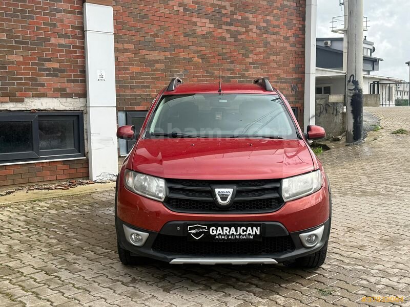 Galeriden Dacia Sandero 1.5 dCi Stepway 2013 Model İzmir 154.000 km Kırmızı