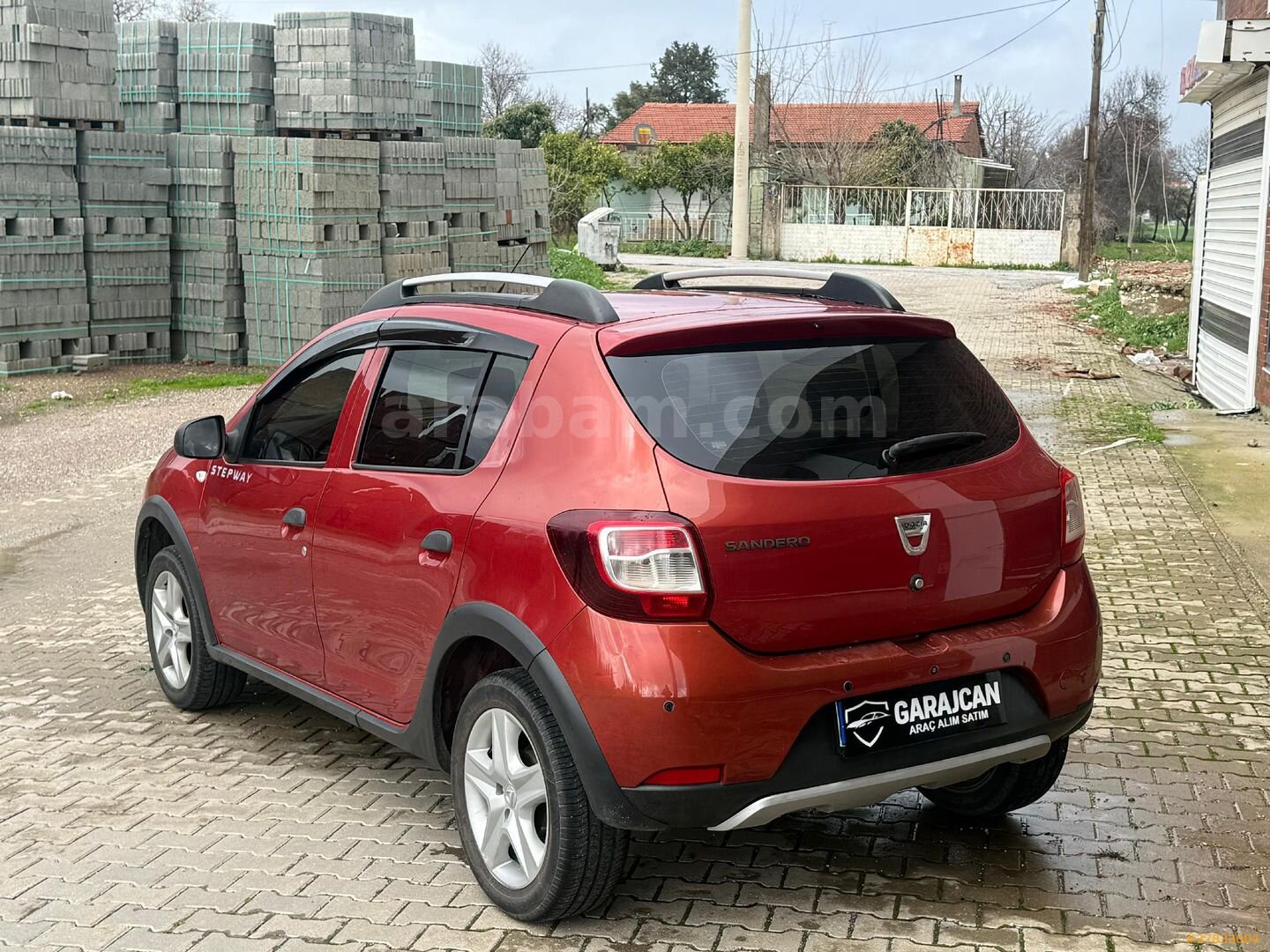Galeriden Dacia Sandero 1.5 dCi Stepway 2013 Model İzmir 154.000 km Kırmızı 3
