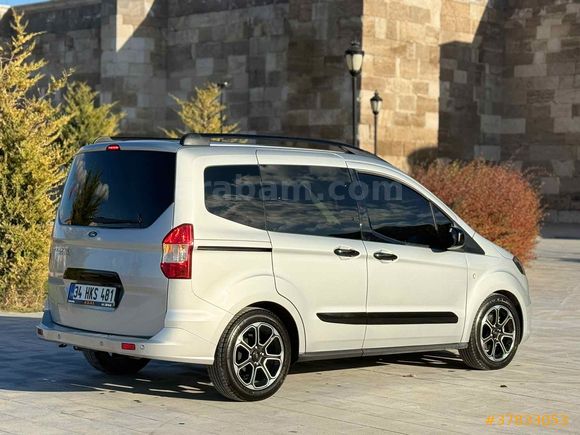 Sahibinden 18 binde  Ford Tourneo Courier 1.5 TDCi Titanium Plus 2023 Model 