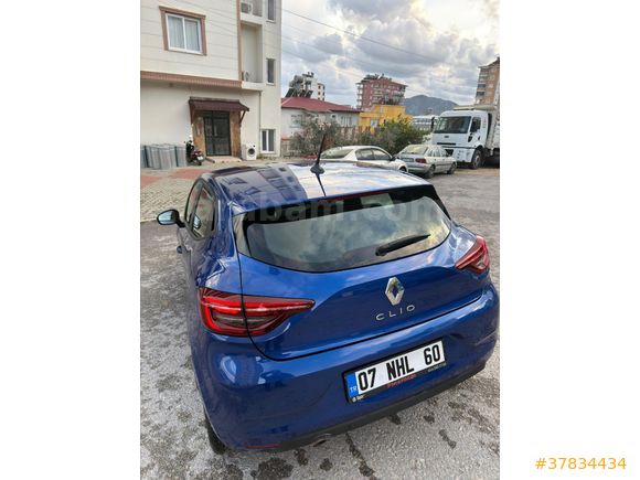 SON FIYAT...HATASIZ BOYASIZ TRAMERSIZ 2023 MODEL 31 BIN KM DE MANUEL CLIO TOUCH PAKET
