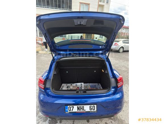 SON FIYAT...HATASIZ BOYASIZ TRAMERSIZ 2023 MODEL 31 BIN KM DE MANUEL CLIO TOUCH PAKET