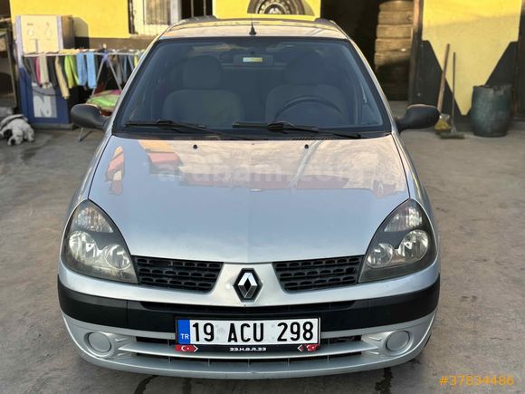 Sahibinden Renault Clio 1.5 dCi Authentique 2003 Model 
Motor yeni yapıldı 
*Disk Balat’a sıfırlandı 
*klima ve petek  bakımı yapıldı (peter sıfır)
