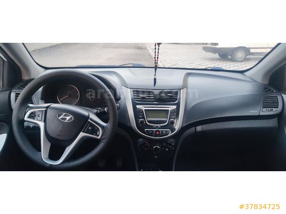 Sahibinden Hyundai Accent Blue 1.6 CRDI Mode Plus 2013 Model