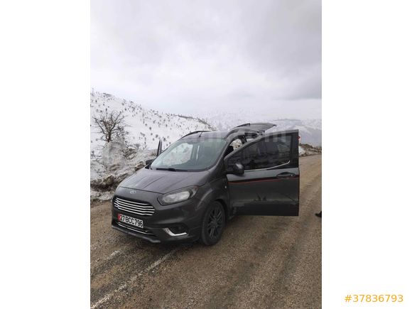 Sahibinden Ford Tourneo Courier 1.5 TDCi Black Line 2018 Model 