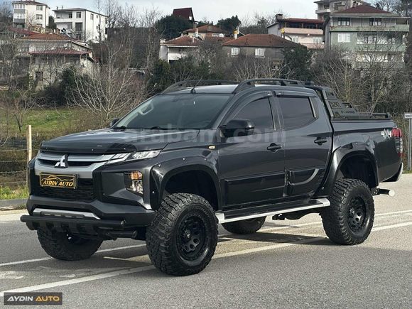 2023 TRAFİĞE ÇIKIŞLI L200 4X4 OTOMATİK OFFROAD SIFIR MUAYENE