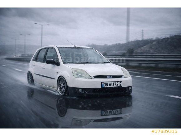 Sahibinden Ford Fiesta 1.4 TDCi Comfort 2006 Model  313.000 km Beyaz