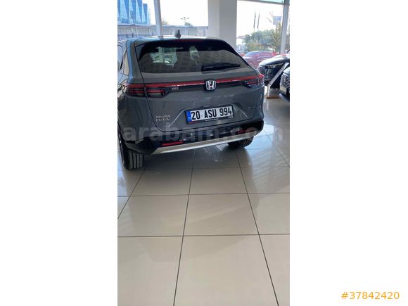 Sahibinden Honda HR-V 1.5 e-HEV Advanced 2025 Model  Gri  Tertemiz Araç