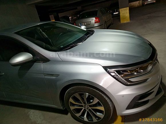 Megane 1.3 TCe Icon 2025 Model , 10inc geniş ekran
