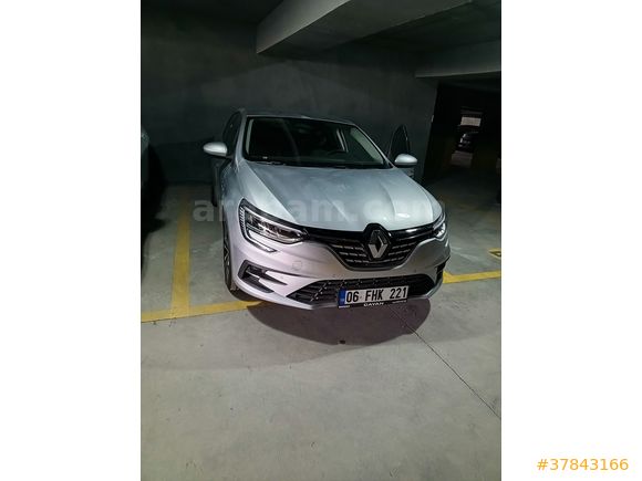 Megane 1.3 TCe Icon 2025 Model , 10inc geniş ekran
