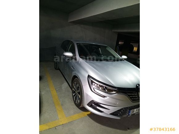 Megane 1.3 TCe Icon 2025 Model , 10inc geniş ekran