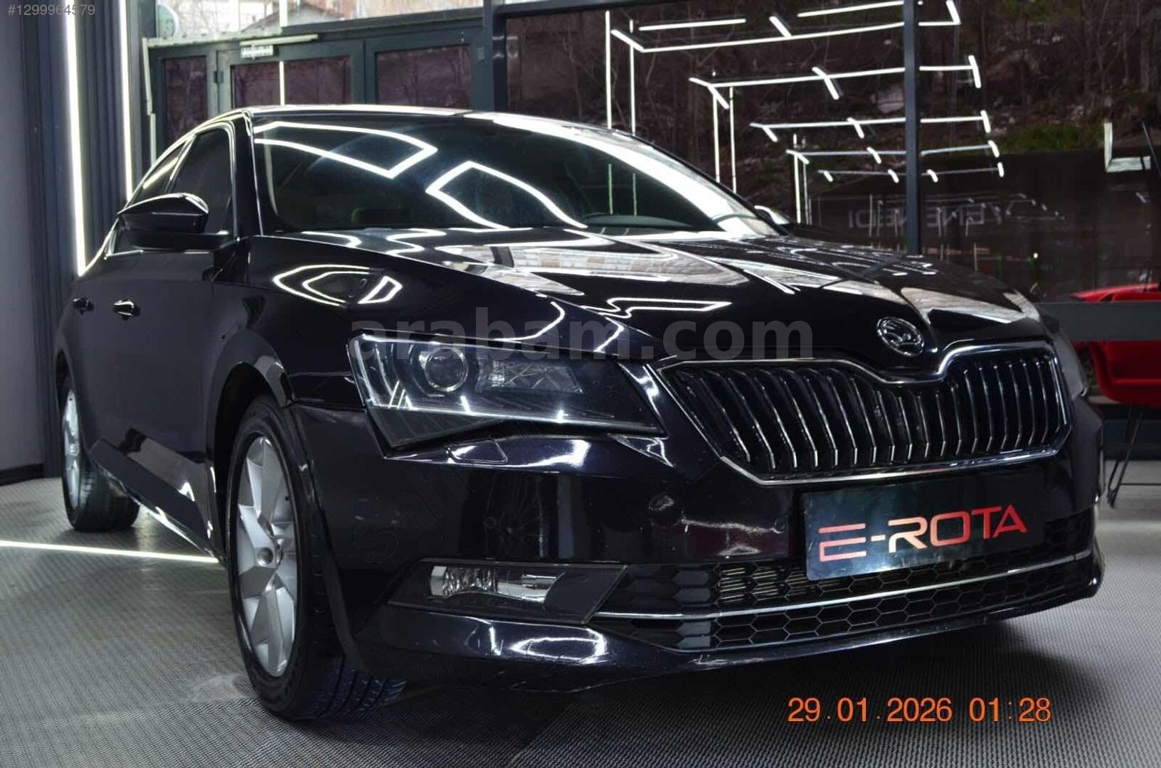 Galeriden Skoda SuperB 1.6 TDI Style 2017 Model İstanbul 190.000 km Siyah 3